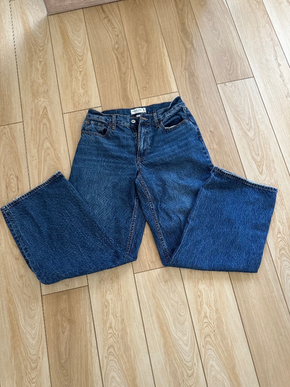 Abercrombie & Fitch The Ultra Loose Low Rise jeans in Curve Love Fit Sz 25